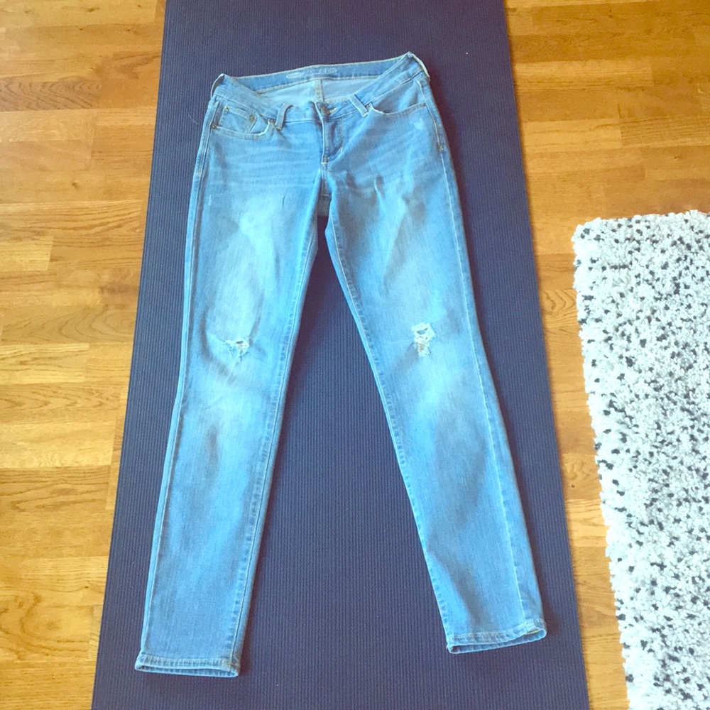 women’s size 8 light wash Rockstar jeans